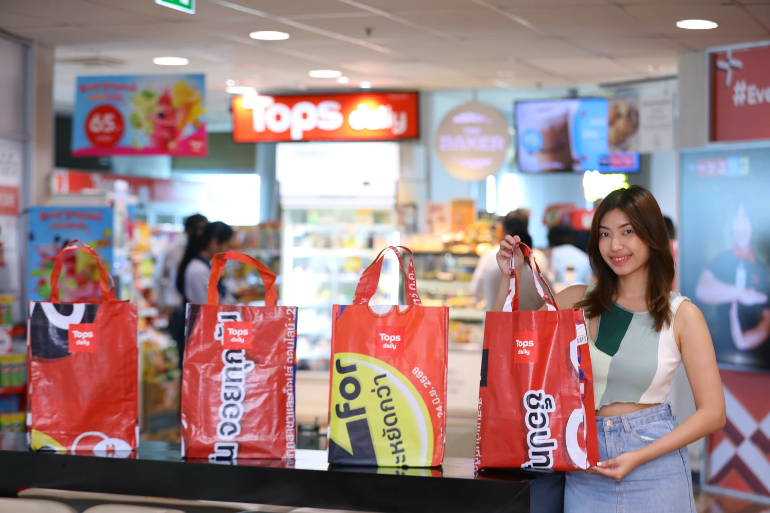 Not Pretty, But It Helps the Planet! TOPS under Central Retail Launches  ‘Pretty Ugly Bag’ to Turn Old Banners into Planet-Friendly Shopping Bags