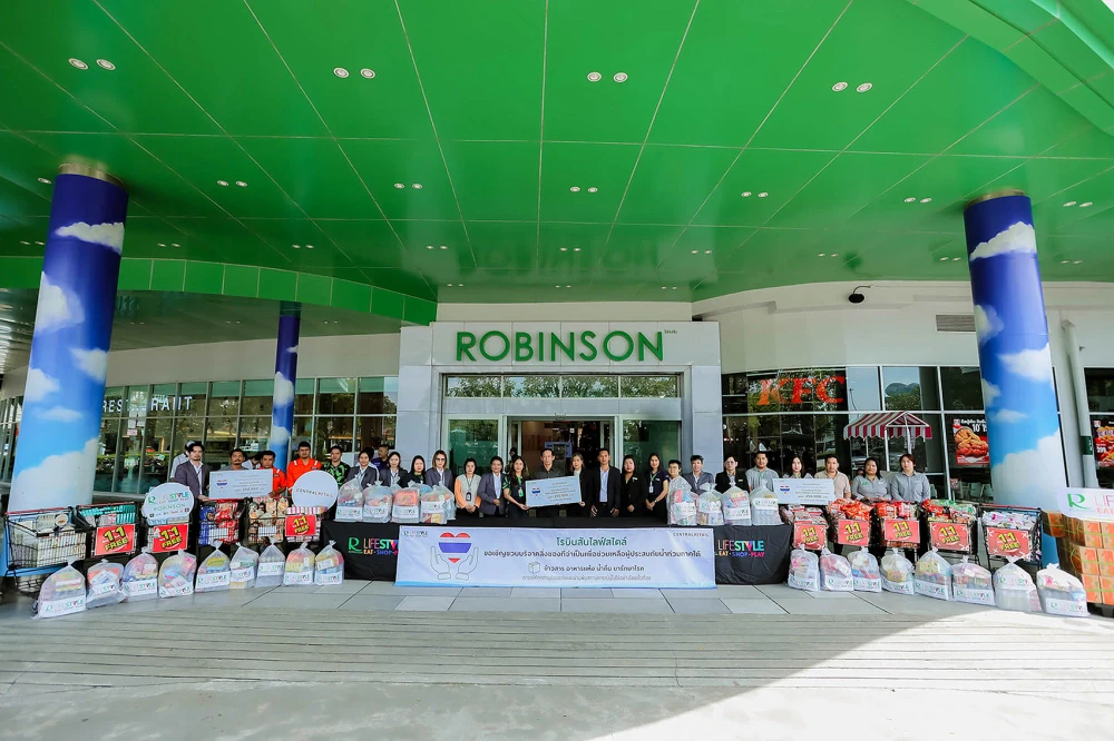 Robinson Lifestyle Delivers Emergency Relief Bags Valued at Over THB 500,000 to Aid Southern Flood-Affected Communities in Coordination with Government Agencies