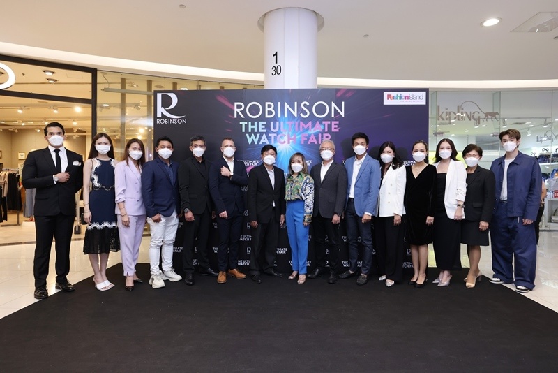 ห้างโรบินสัน จับมือ พันธมิตรแบรนด์นาฬิกา จิลเวลรี่  แกดเจ็ต กว่า 50 แบรนด์ชั้นนำ ปลุกตลาดวอทช์คึกคัก จัดมหกรรมสุดยิ่งใหญ่งานแรกของปี “ROBINSON THE ULTIMATE WATCH FAIR 2022”  ยกทัพคอลเลคชั่นใหม่ให้เป็นเจ้าของก่อนใคร! พร้อมโปรโมชั่นสุดเอ็กคลูซีฟ ในหลากหลายช่องทางช้อปสุดสะดวก  และผุดไอเดียเก๋ ดึง ‘เจเจ – กฤษณภูมิ’ ชวนวอทช์เลิฟเวอร์สนุกกับการท่องโลกนาฬิกา ‘METAVERSE’ สุดล้ำ ครั้งแรก!