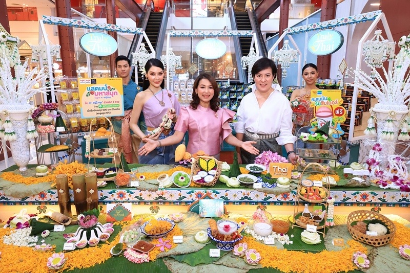 ท็อปส์ เซ็นทรัล ฟู้ด ฮอลล์ และ แฟมิลี่มาร์ท กระตุ้นมู้ดจับจ่ายรับซัมเมอร์  ดึงนักช้อปเข้าร้าน อัดโปรโมชั่นและกิจกรรมสร้างสีสันตลอดเดือนเมษายน