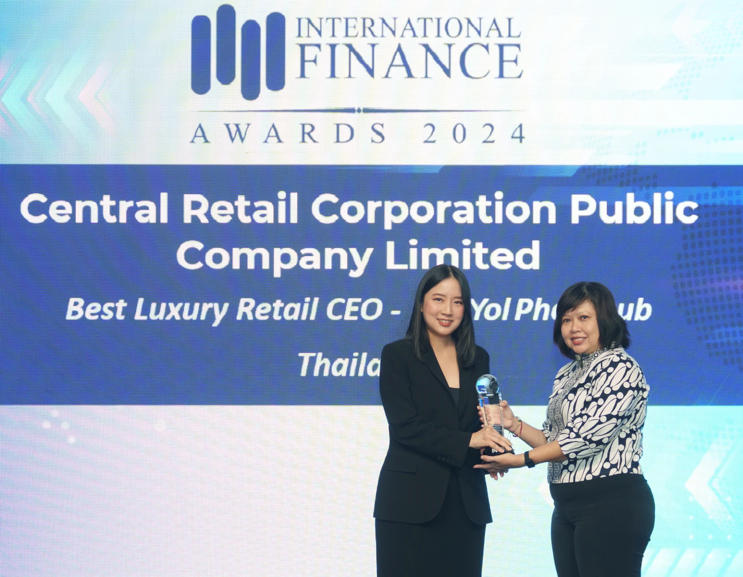 Central Retail reinforces its leadership with a third consecutive  "Best Luxury Retail CEO" award